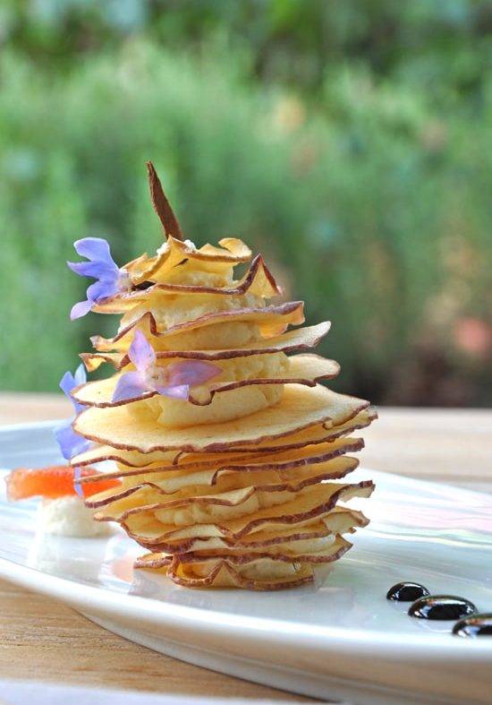 Mille feuilles de pommes et fleur de sureau